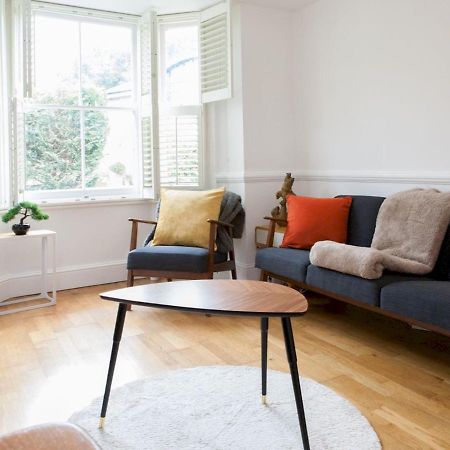 Pass The Keys Garden Apartment In Stockwell London Kültér fotó