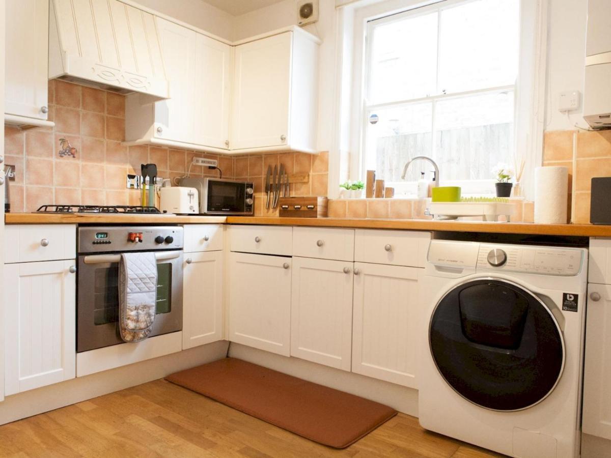 Pass The Keys Garden Apartment In Stockwell London Kültér fotó