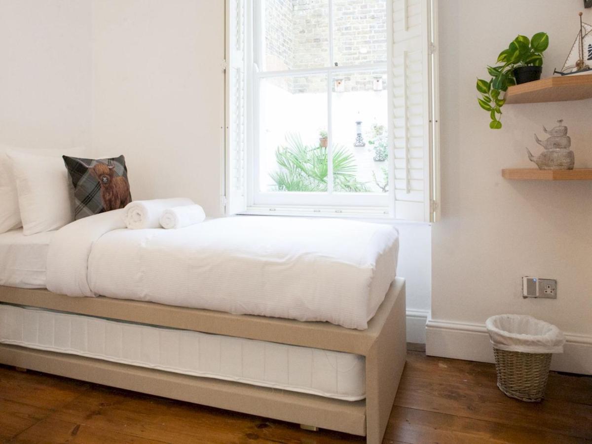 Pass The Keys Garden Apartment In Stockwell London Kültér fotó