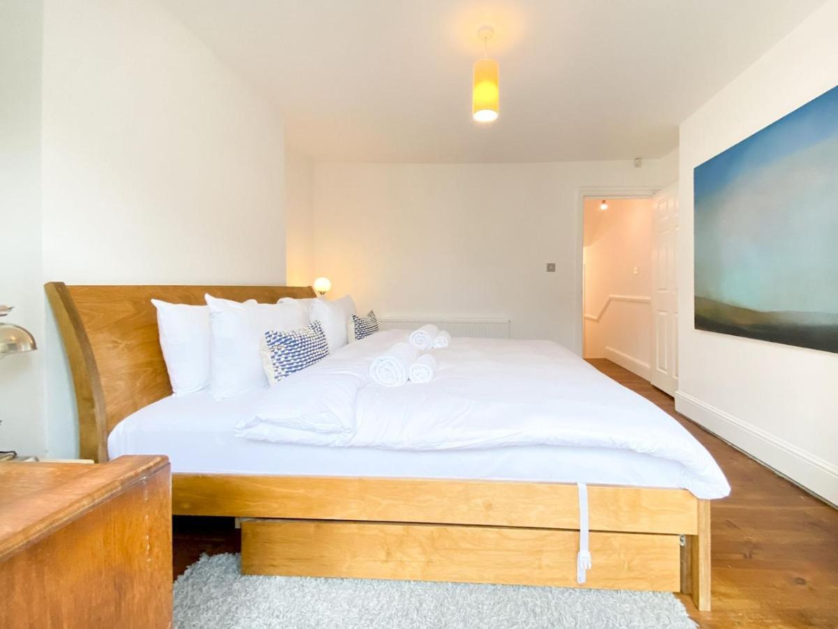 Pass The Keys Garden Apartment In Stockwell London Kültér fotó