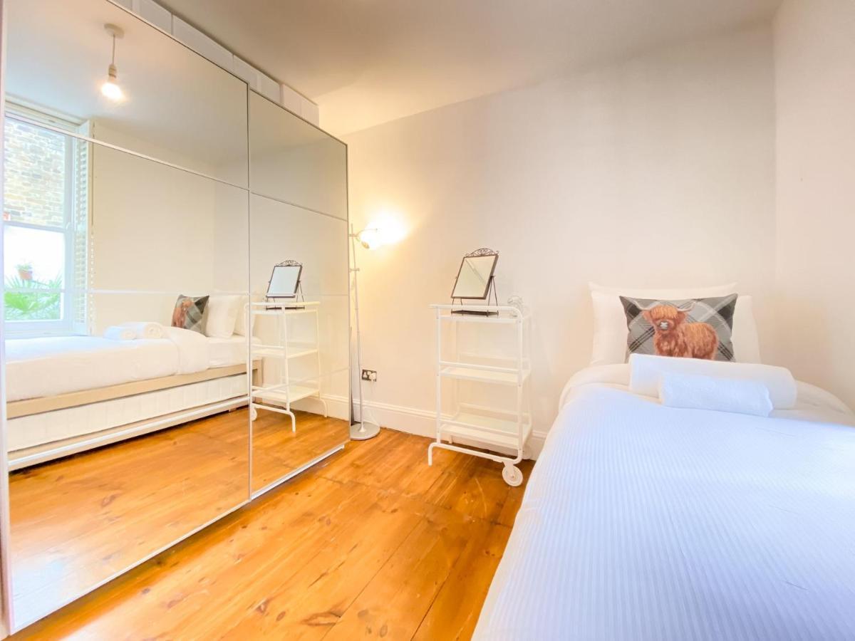 Pass The Keys Garden Apartment In Stockwell London Kültér fotó