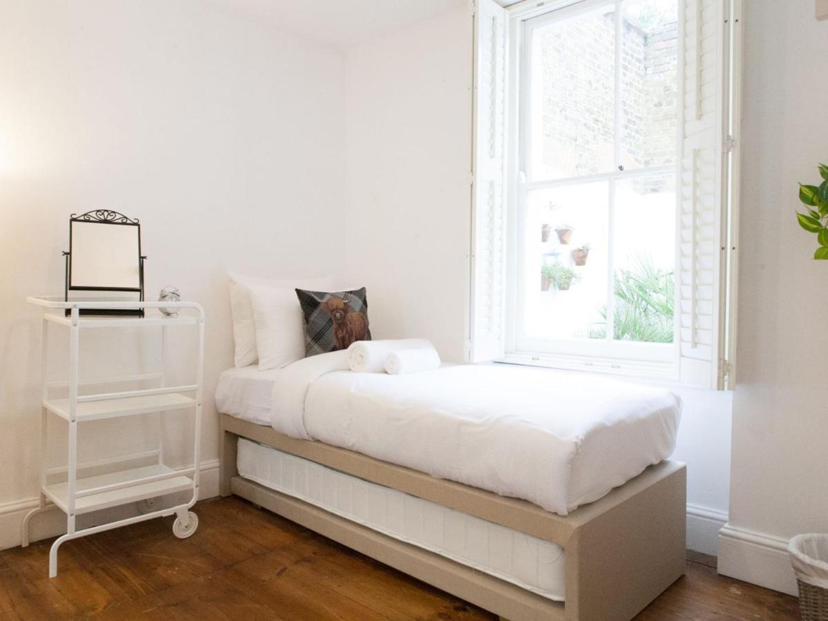 Pass The Keys Garden Apartment In Stockwell London Kültér fotó