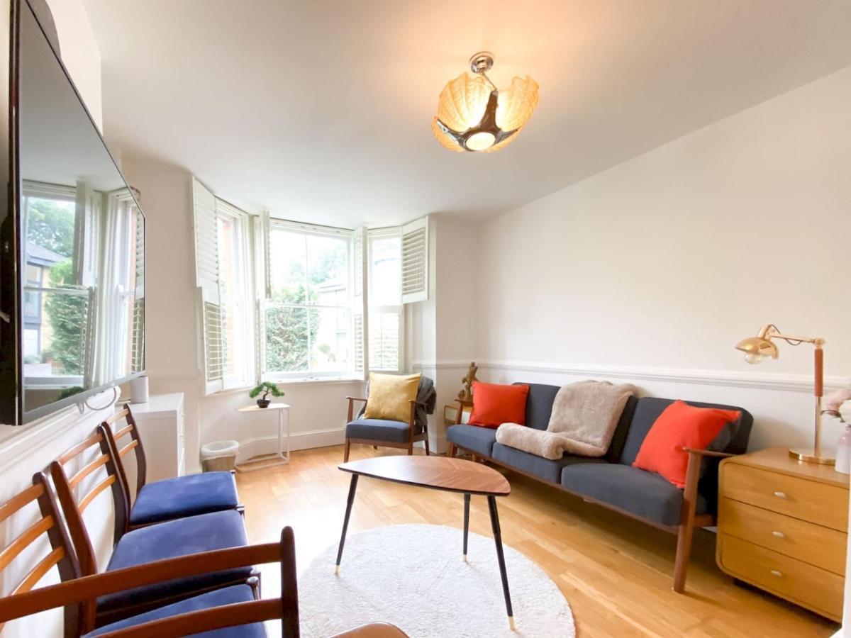 Pass The Keys Garden Apartment In Stockwell London Kültér fotó