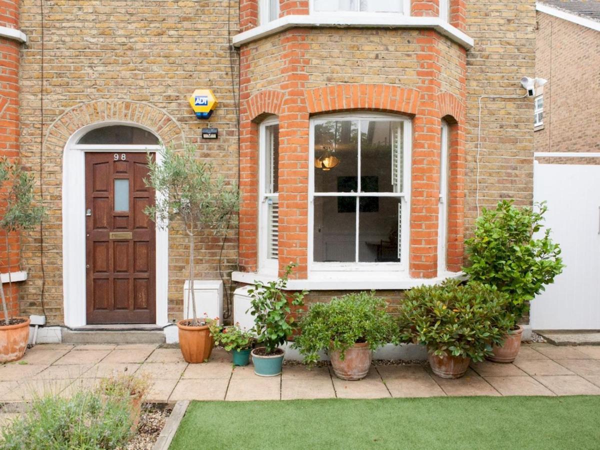 Pass The Keys Garden Apartment In Stockwell London Kültér fotó
