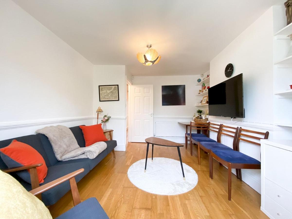 Pass The Keys Garden Apartment In Stockwell London Kültér fotó