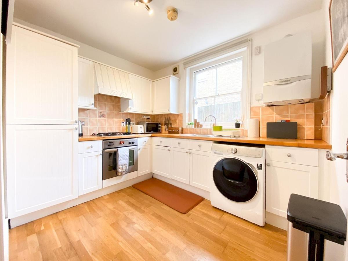 Pass The Keys Garden Apartment In Stockwell London Kültér fotó